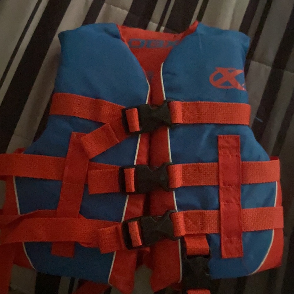 Kid Life Jacket - Picture 6 of 8